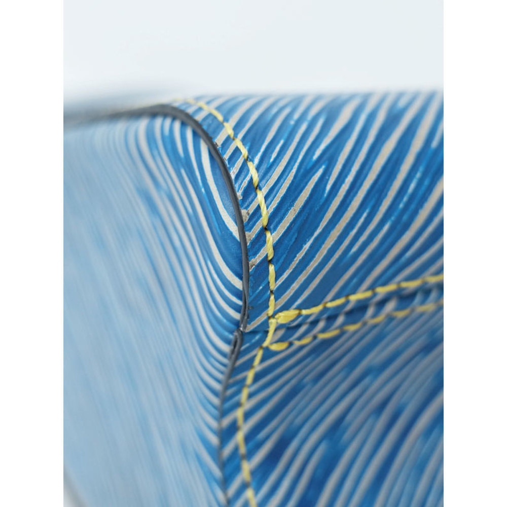 Louis Vuitton Epi Twist MM Chain Shoulder Bag Denim Blue - Picture 4 of 9